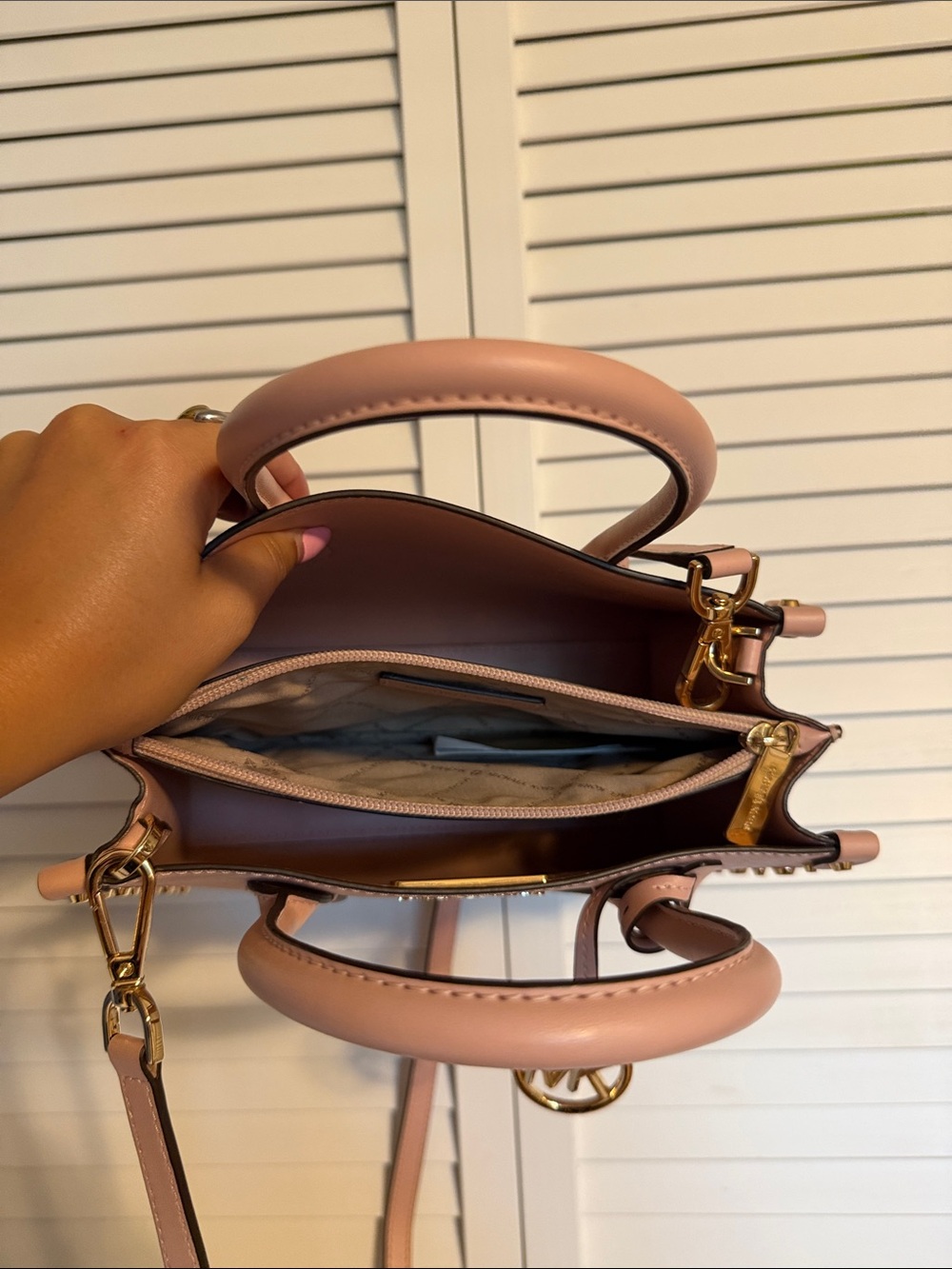 Michael Kors Blush Pink Saffiano Satchel with Gold Hardware - Picture 4 of 4